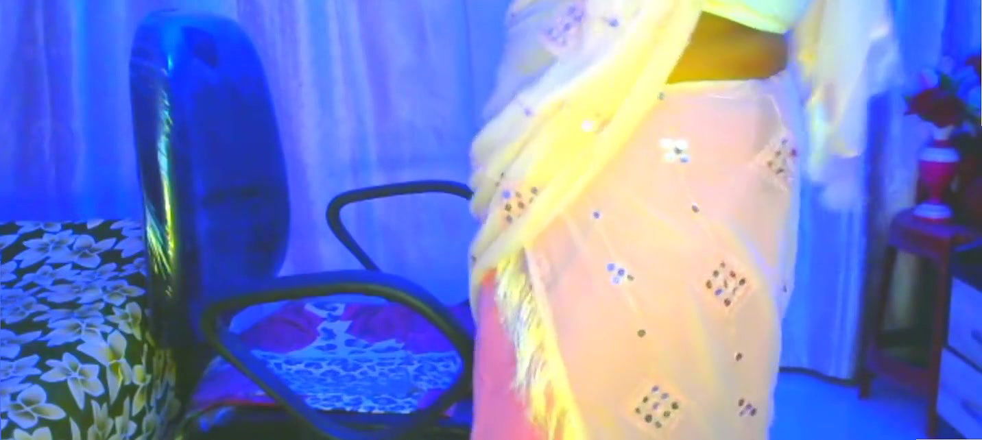 Hot desi sexy girl jaanebaharji fun in cam. White bra big boobs verry hot.