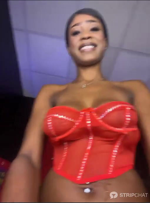 Stripchat CocoaLuxeXXX
