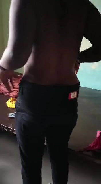 Indian hostel girl topless new MMS sex video