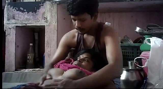super busty Telugu aunty sex at home with boobs suck