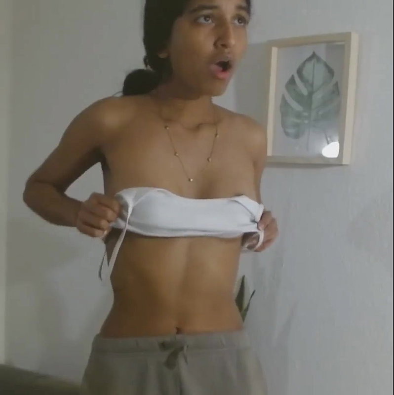 round boobs girl nude show viral video making