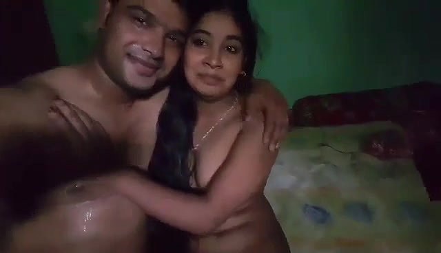 cute girlfriend kissing and boob sucking videos
