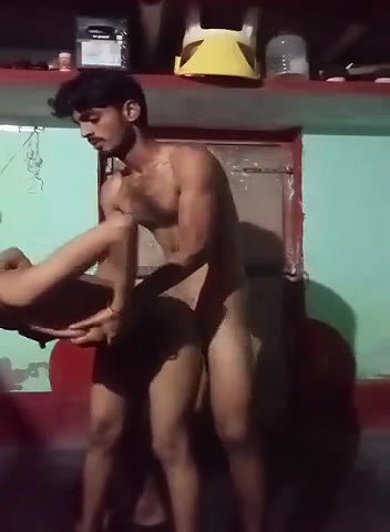 Lambe Lund Se Raat Bhar Chudai Karke Ladki Ko Rulaya