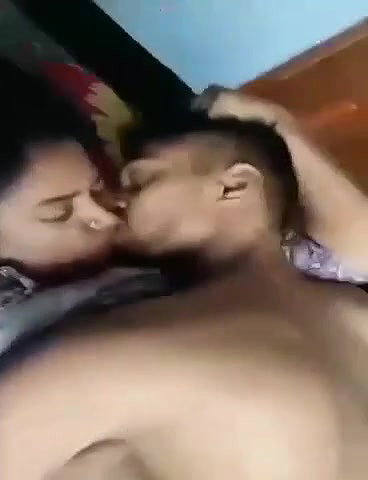 Ladki Ki Tight Chut Mein Jhatke Dekar Chuchiyan Chusi 1