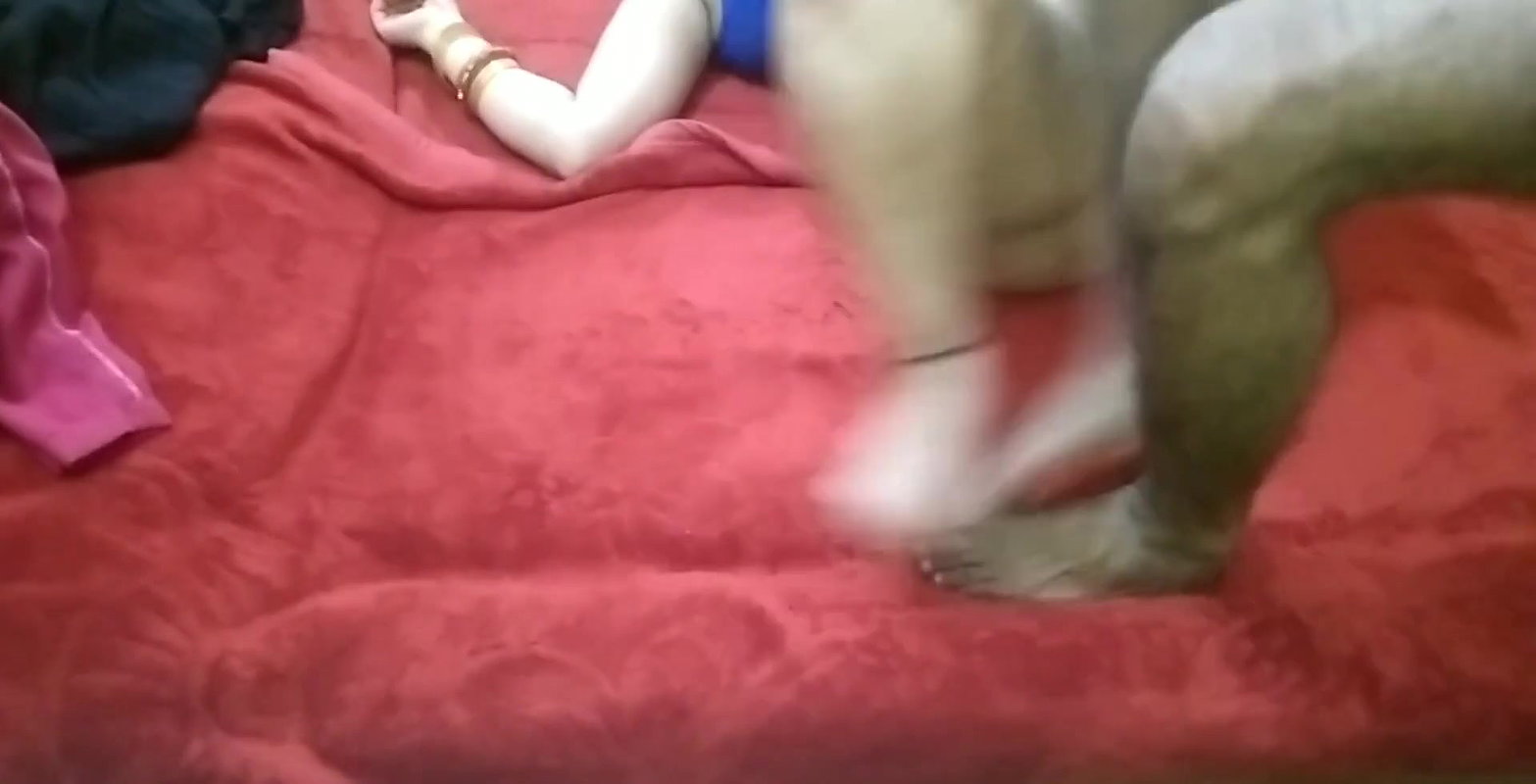 Indian bhabhi ke saath first time suhagrat ka maza liya (Hindi Audio)