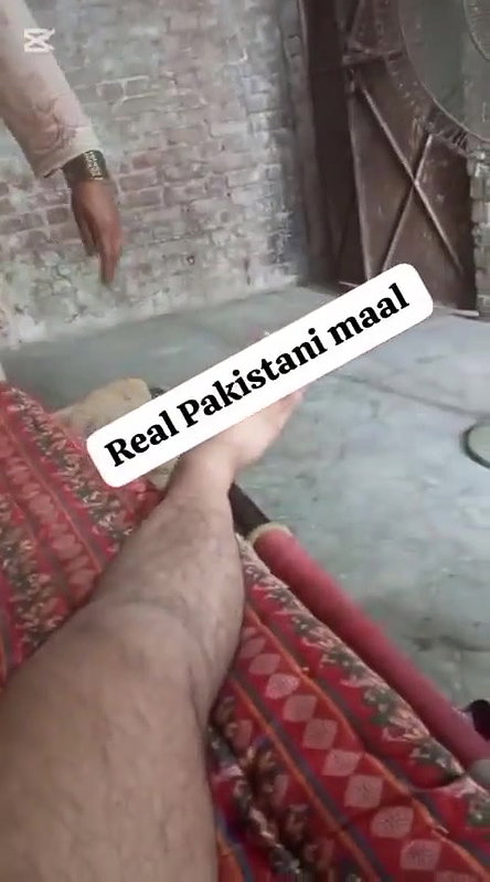 real Pakistani mature aunty sex and viral blowjob