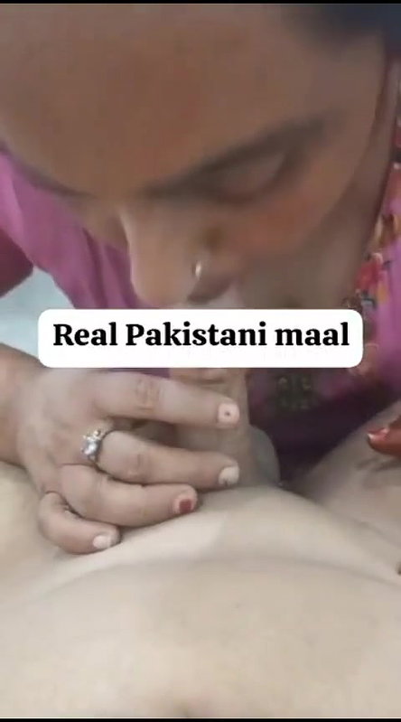 real Pakistani mature aunty sex and viral blowjob