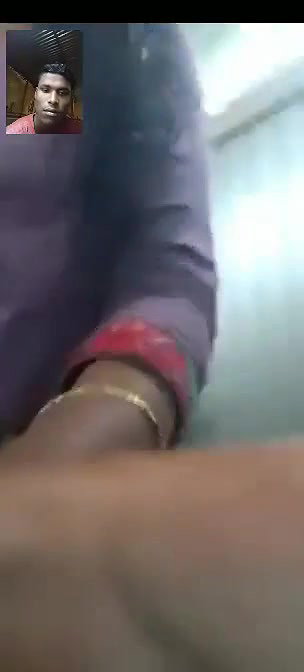Village Bhabhi Showing On Video Call