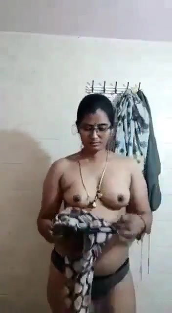 Nurse Aunty nude for doctor