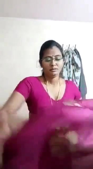 Nurse Aunty nude for doctor