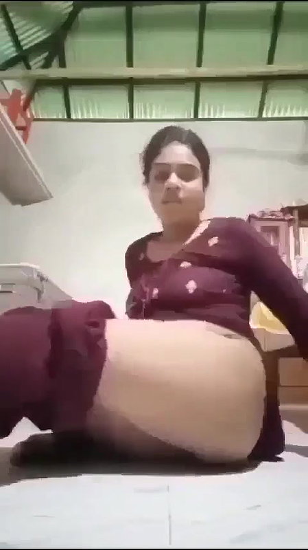 big ass virgin girl nude in viral doggy position