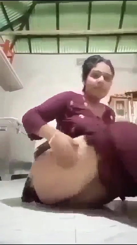 big ass virgin girl nude in viral doggy position