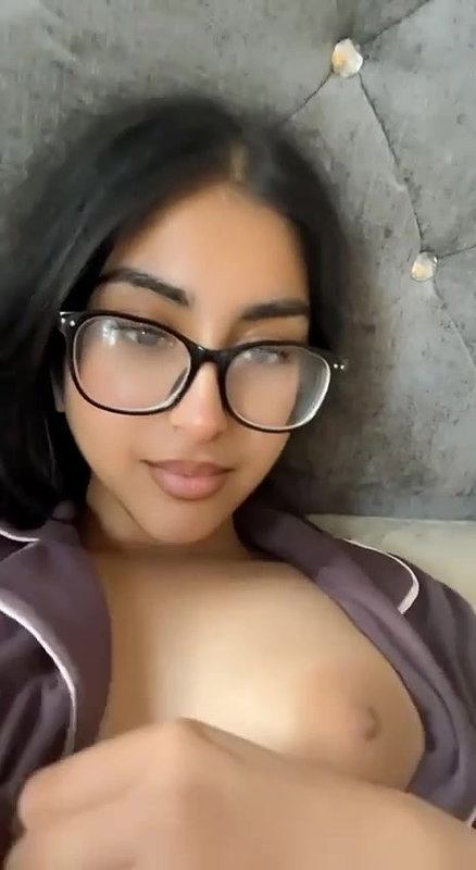 cute girl in glasses topless viral show of big boobs