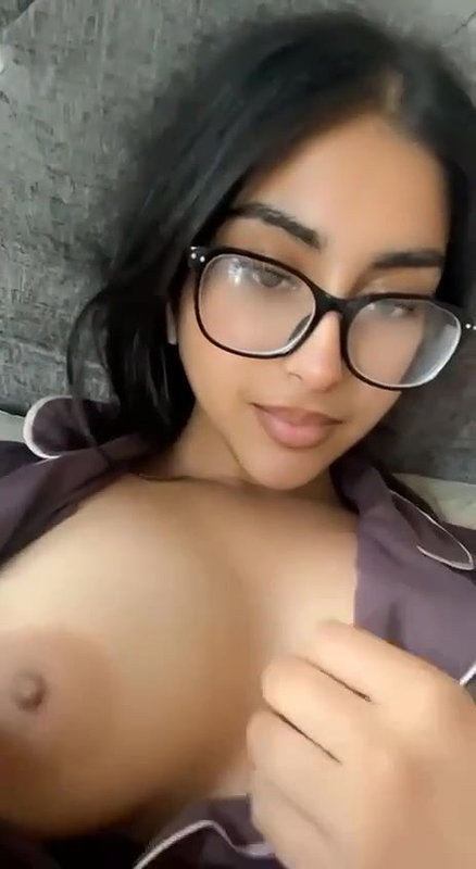 cute girl in glasses topless viral show of big boobs