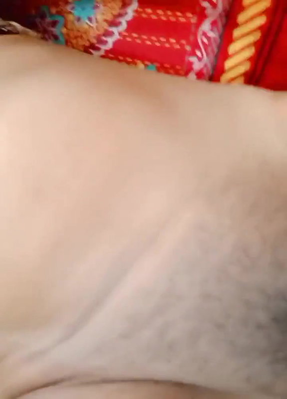 Indonesian sexy aunty big tits and masturbation