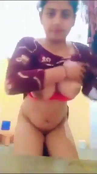 Desi Milf Showing Her Boobs Asshole