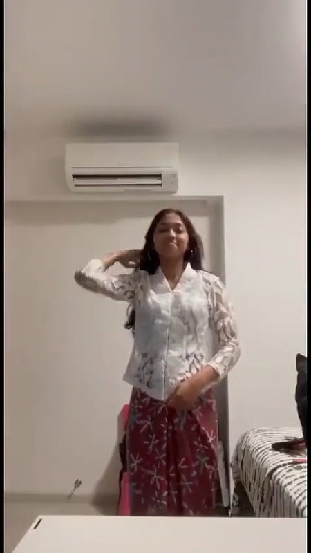 Slim Girl Fully Nude Stripping Video