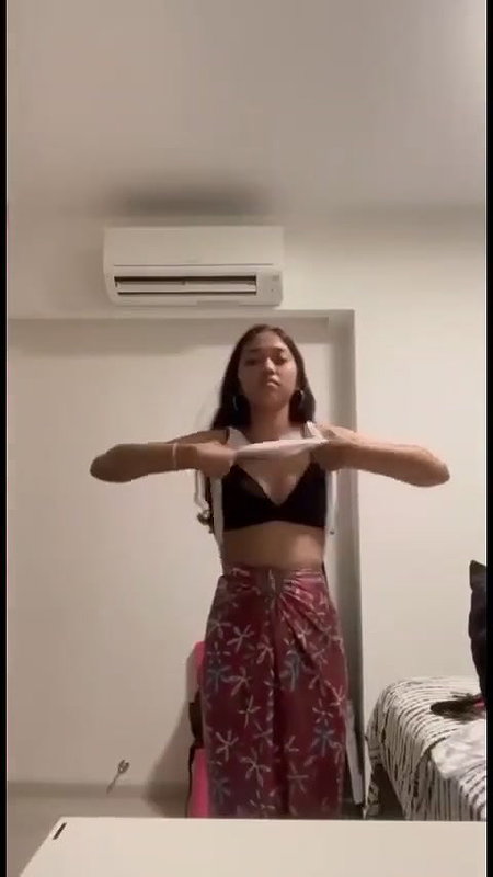 Slim Girl Fully Nude Stripping Video