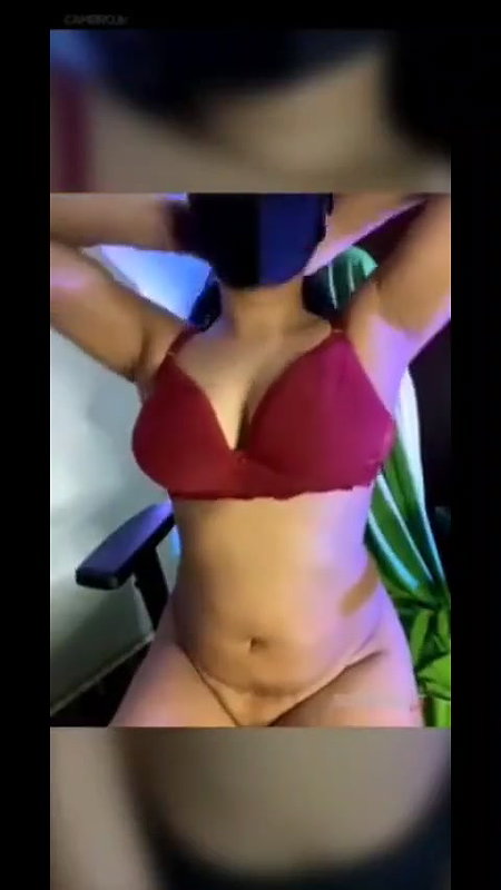 Big Boobs Horny Girl