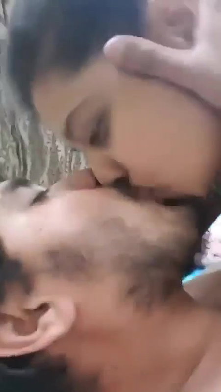 sucking girlfriend boobs and viral boob press