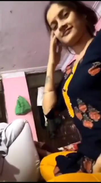 2 desi lesbian girls remove bra to show big tits for fun