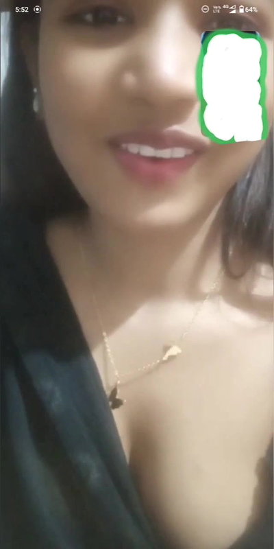 girlfriend in video call boobs show viral MMS