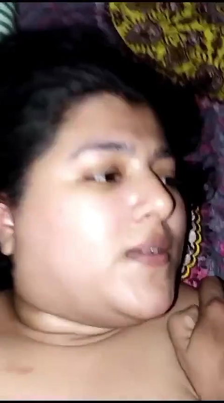 chubby bhabhi Paki sex affair with secret lover