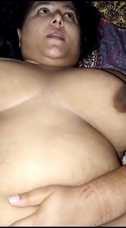 chubby bhabhi Paki sex affair with secret lover