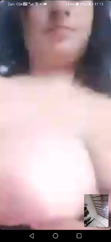 Desi lady video call plays with big boobs and pussy