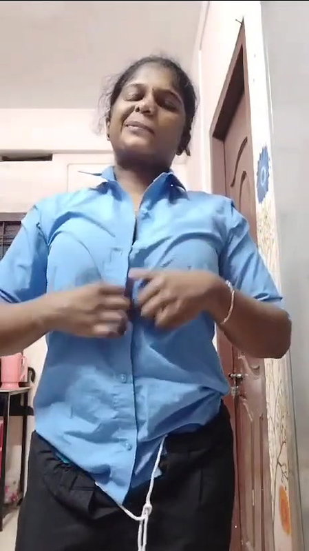 hotel staff undressing nude pussy pics and viral MMS