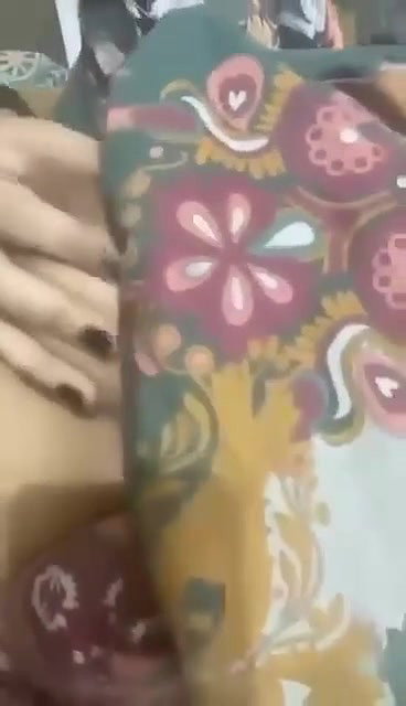 cute girlfriend viral topless first time boob show