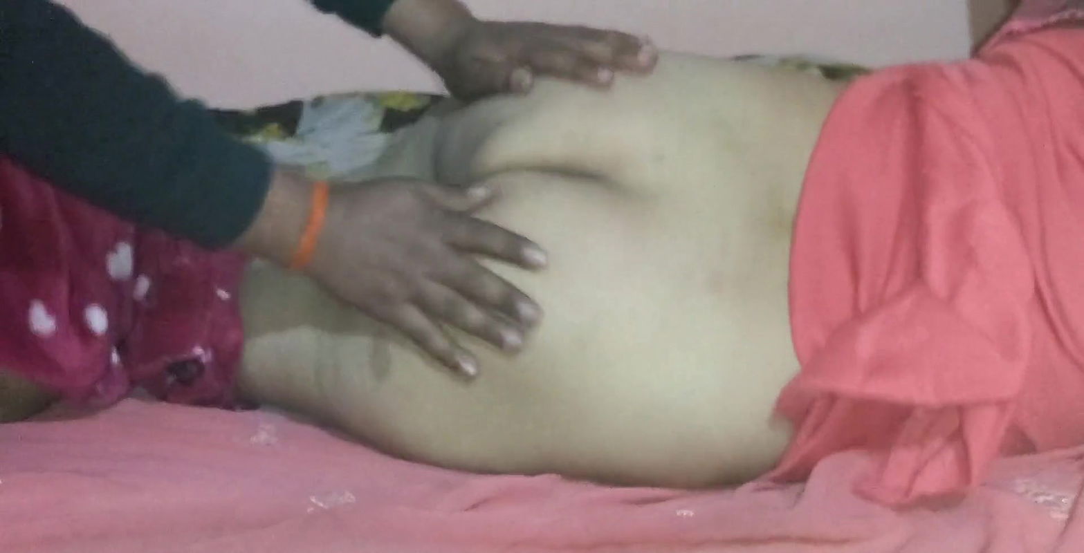 Mere dever ne sara maal meri choot me daal diya