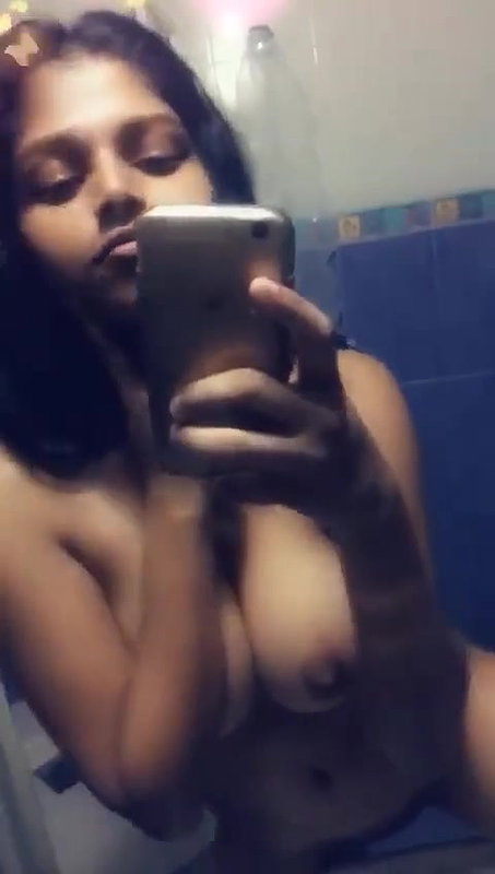 Instagram girl big boobs showing viral onlyfans