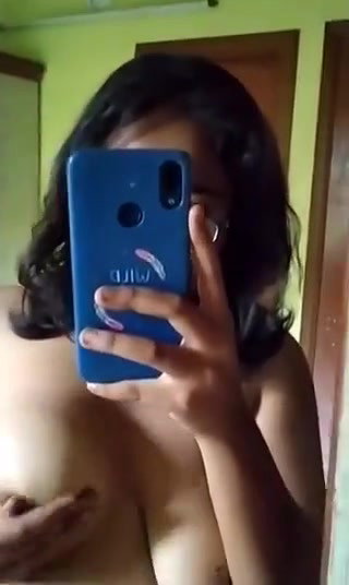 naked before mirror and recording cute girl sex MMS