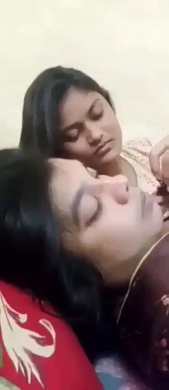 Indian lesbian sisters exposing big boobs viral MMS