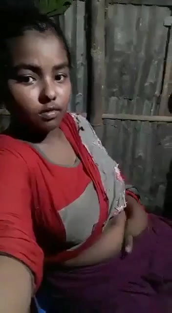 tribal Bengali sex girl selfie showing boobs