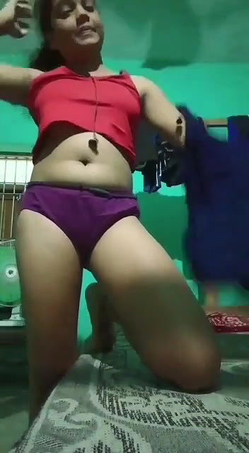 young village boobs show maal pressing breasts