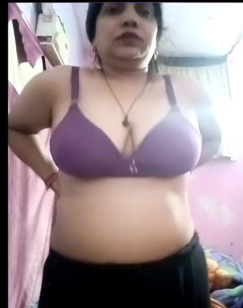 mature aunty striptease huge ass show desi fsiblog