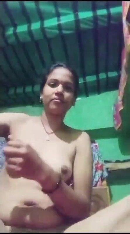 girlfriend small boobs sucking by boyfriend