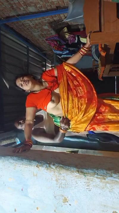 moaning bhabhi sex in saree in standing viral xxx
