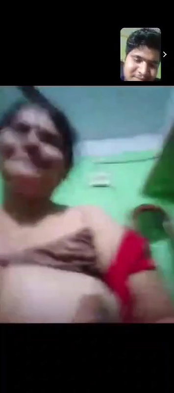 mature MILF milky boobs show on viral video call