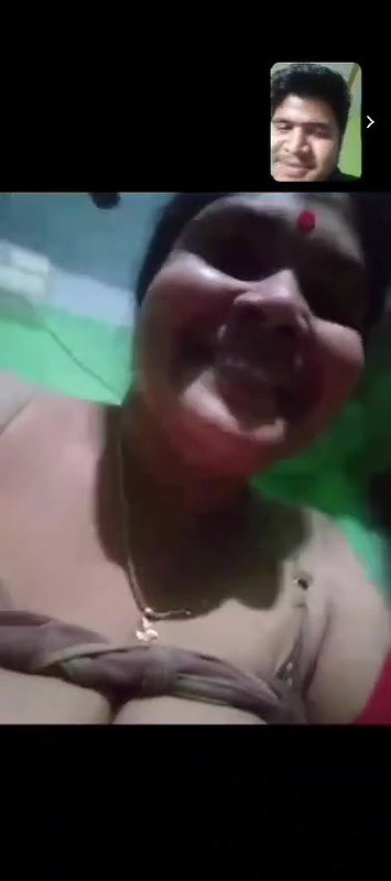 mature MILF milky boobs show on viral video call