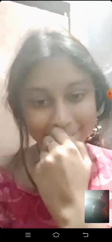Kolkata girl viral boobs show on video call