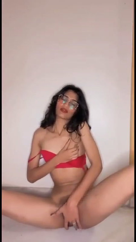 Slim Horny Girl Fingering Her Pussy