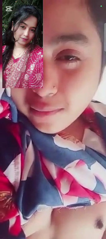 Chubby Girlfriend Showing Fingering On Video Call