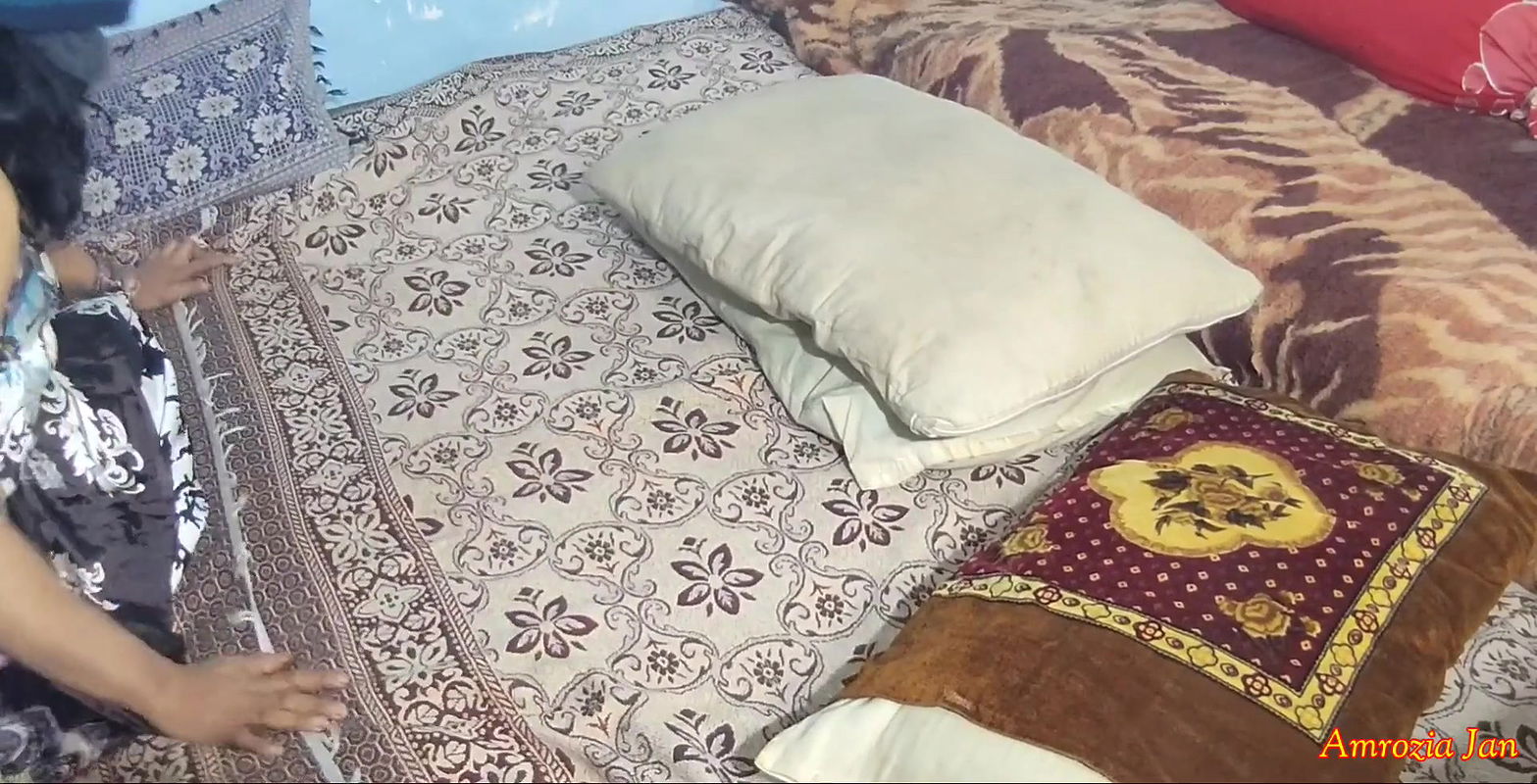 Pakistani wife sara Hardcore pussy fucked in missionary