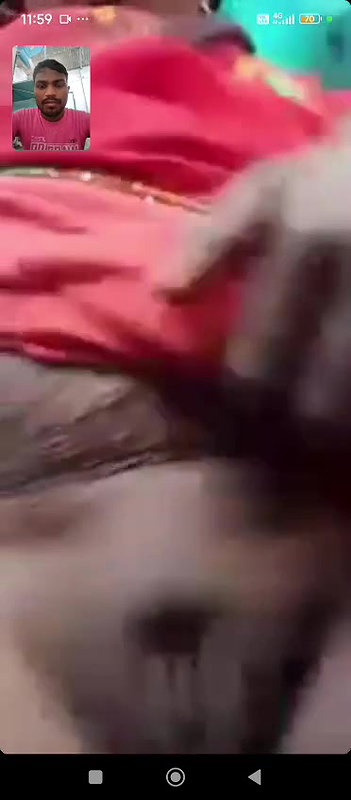 saree uthake chcuhe dikhayi