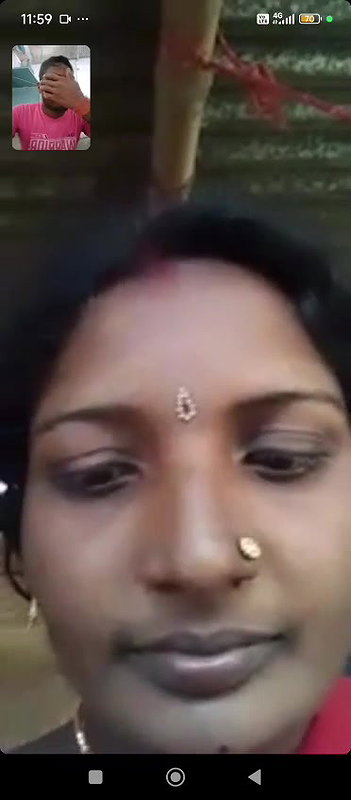 saree uthake chcuhe dikhayi