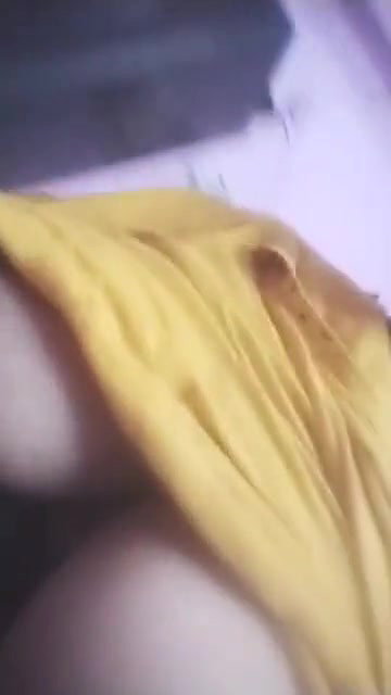 ladki ne chuche dikhayi