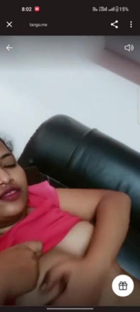 tango bahbhi Thanya boob dikhayi